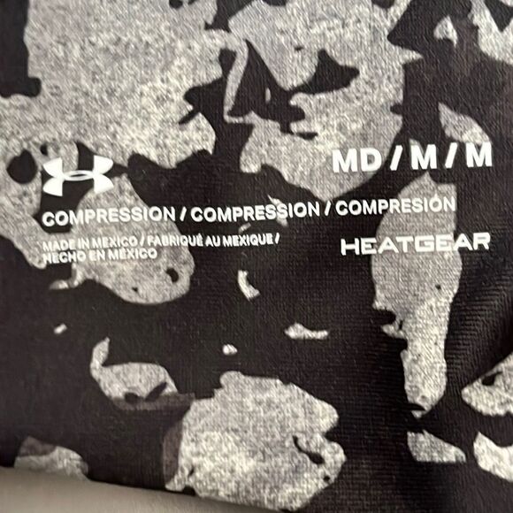 Under Armour Women’s HeatGear Ankle Cropped Camo Print Compression Leggings- M - Picture 8 of 8
